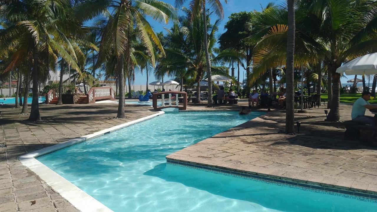 Hotel Tesoro Beach San Luis La Herradura Екстер'єр фото