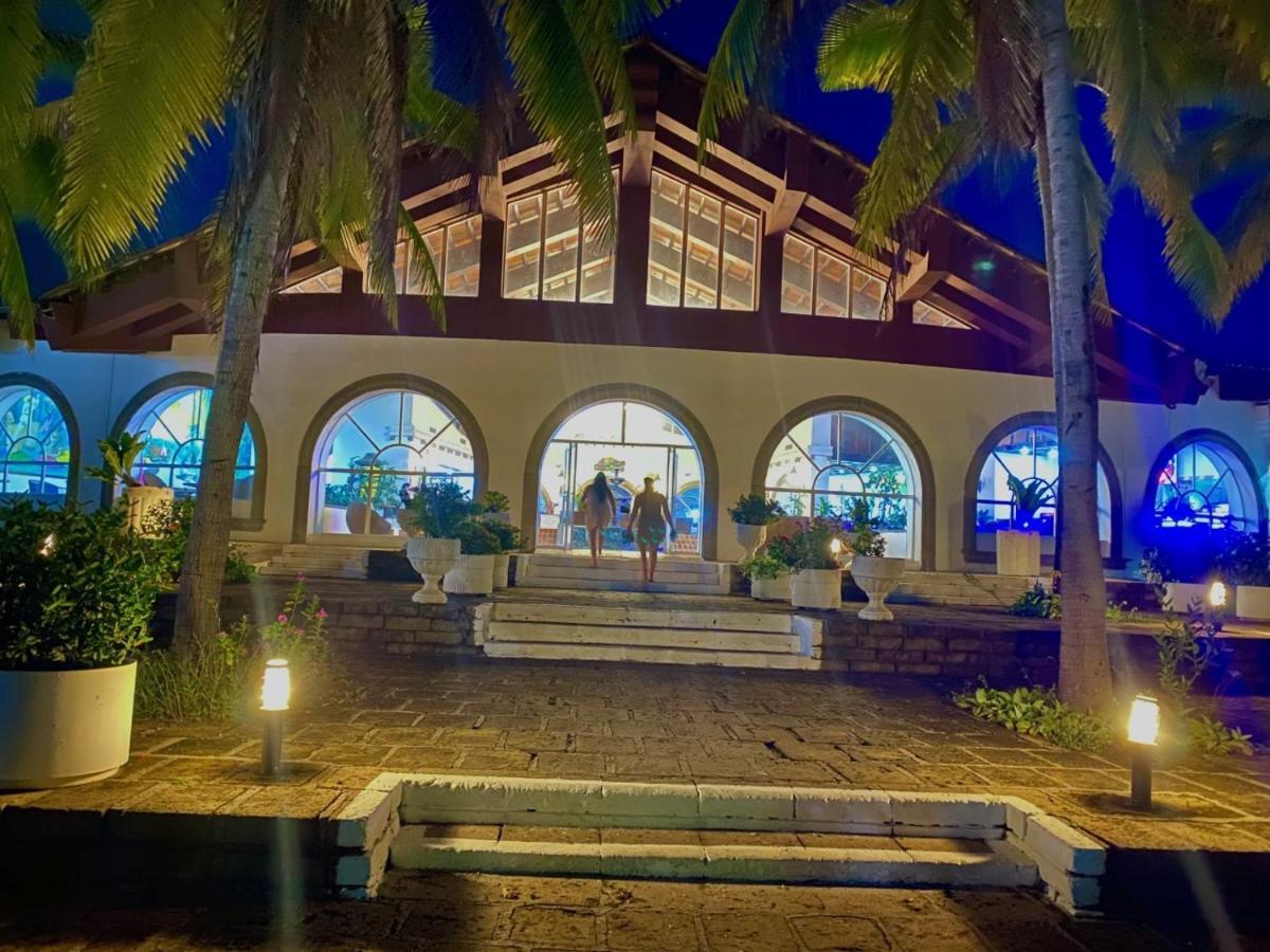 Hotel Tesoro Beach San Luis La Herradura Екстер'єр фото