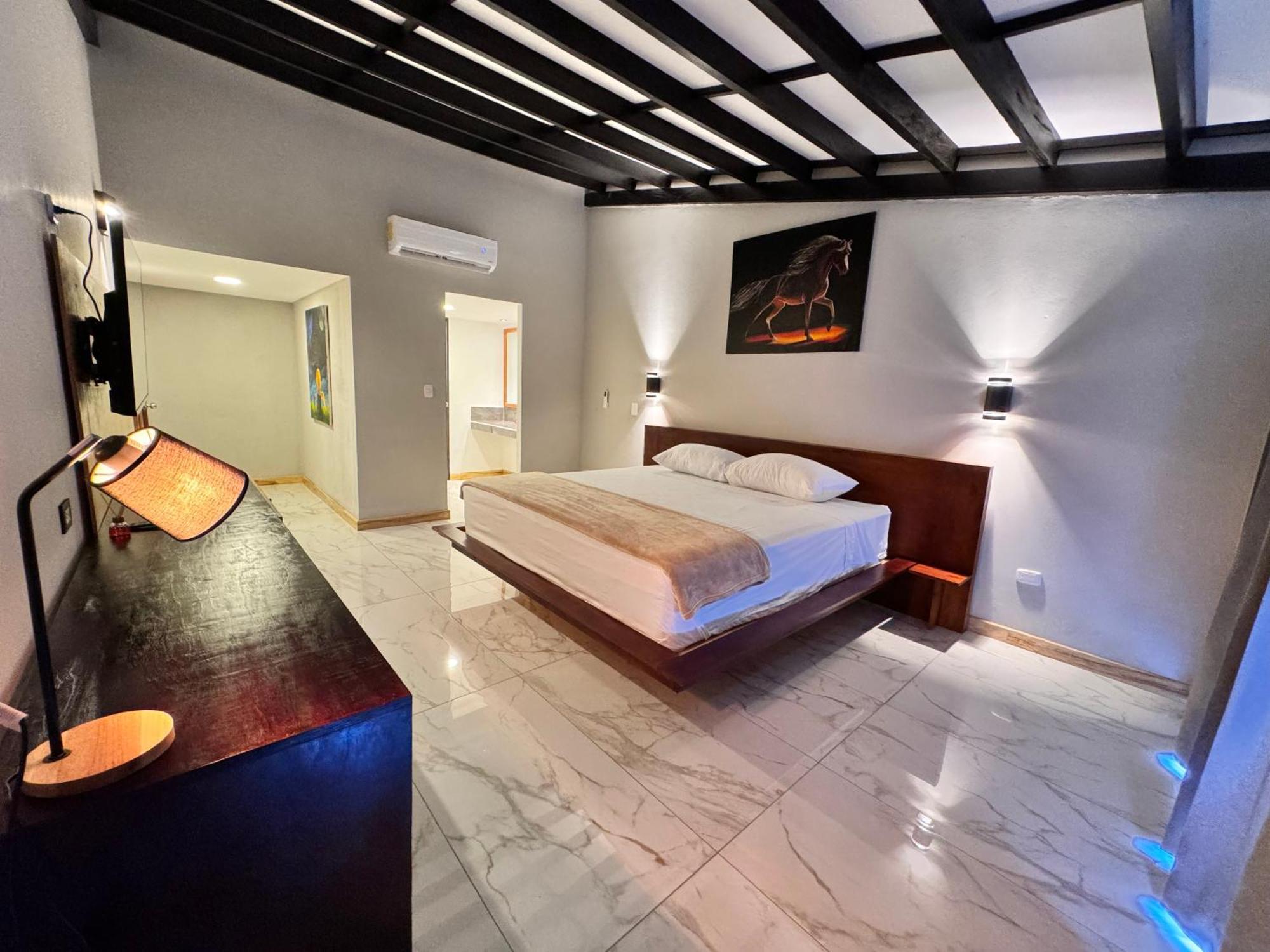 Hotel Tesoro Beach San Luis La Herradura Екстер'єр фото