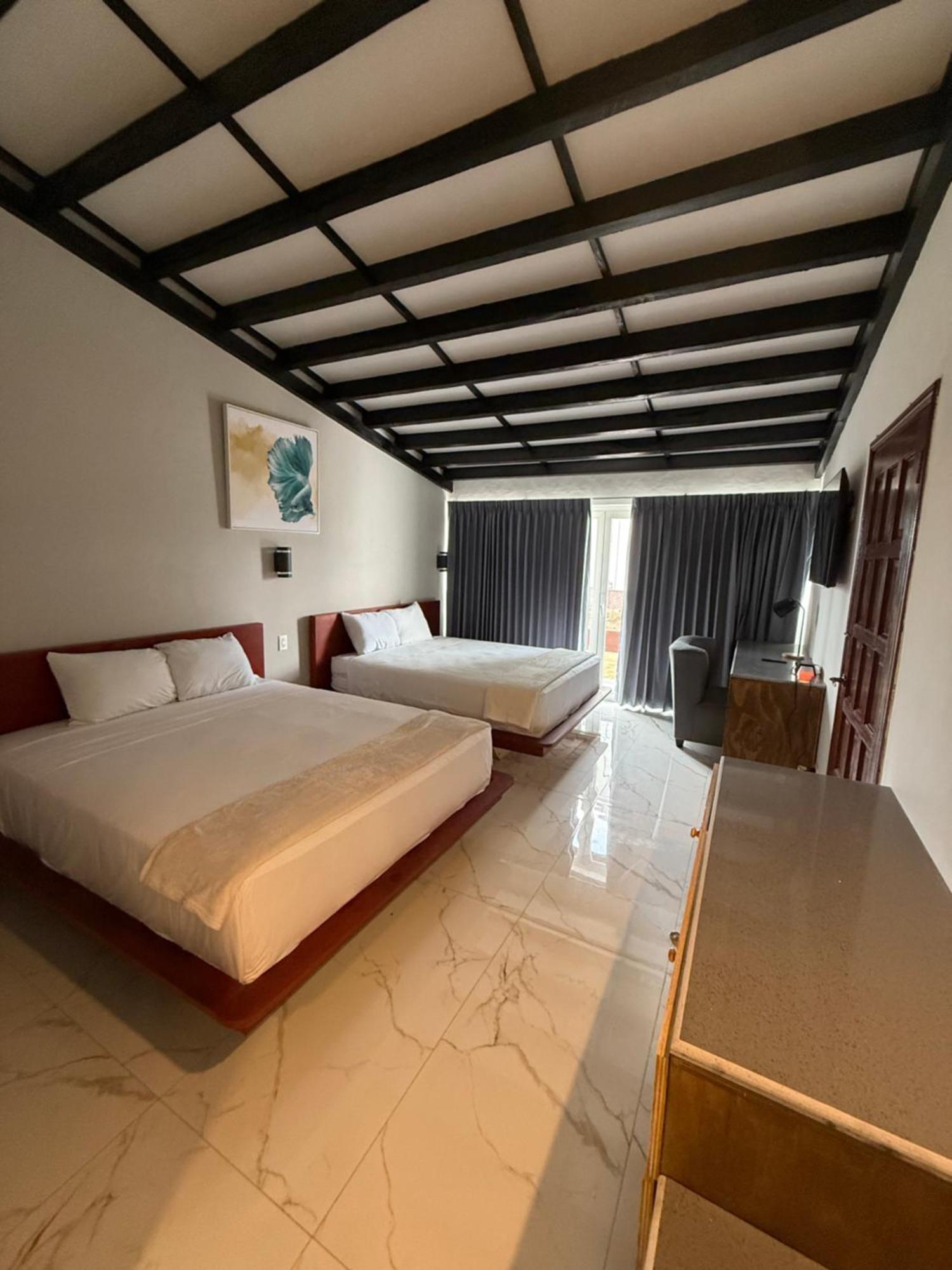 Hotel Tesoro Beach San Luis La Herradura Екстер'єр фото